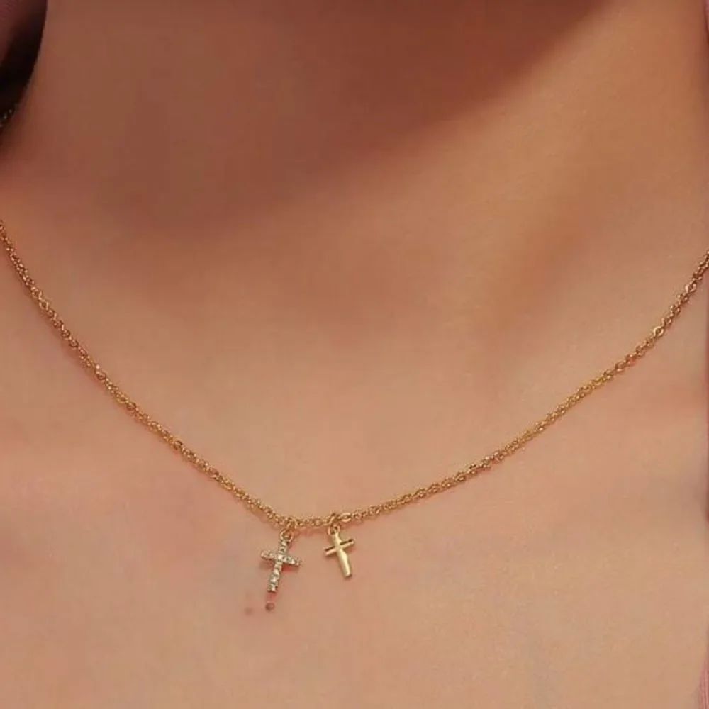 Cross Necklace Q736